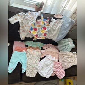 Bundle Baby Girl 0-3 Months Clothes 19 pcs Swaddleme sleep bag L Great Condition
